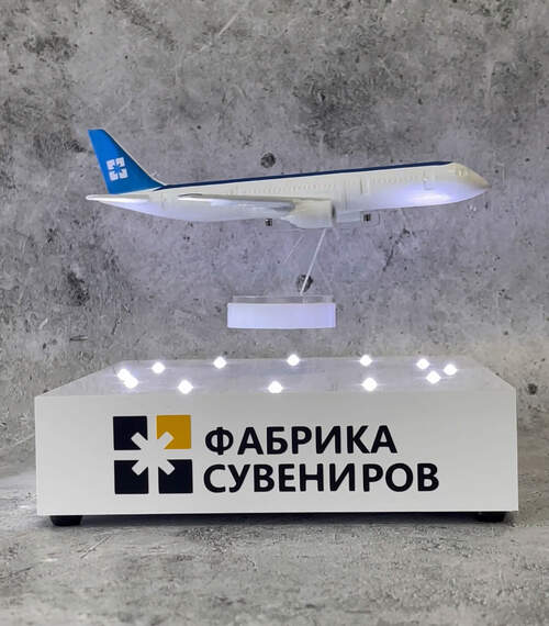 Левитирующая модель самолёта
