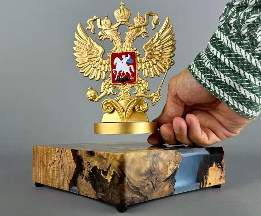 Левитирующий герб России